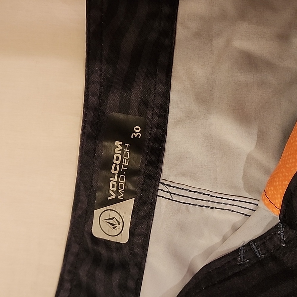Lot Of Three! Like New! O'neil, Volcom And Hurley… - image 4
